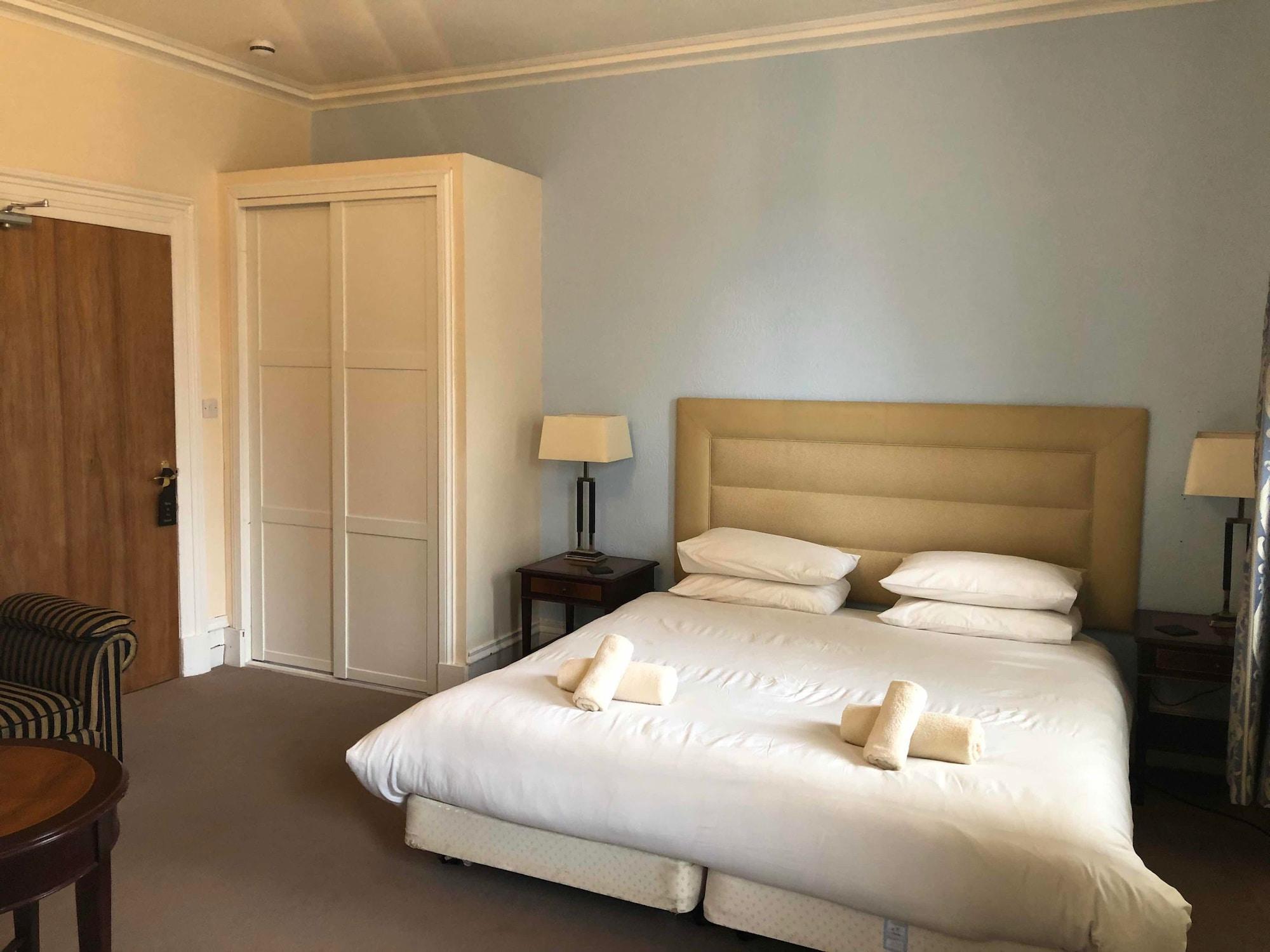 Oyo Eastbank Hotel, Speyside Scotland Rothes Екстериор снимка